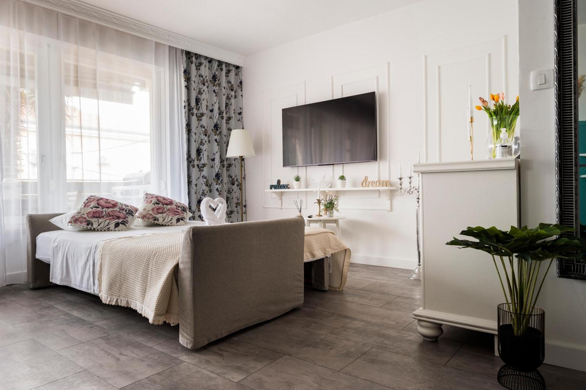 Apartman Hill Подстрана Екстериор снимка